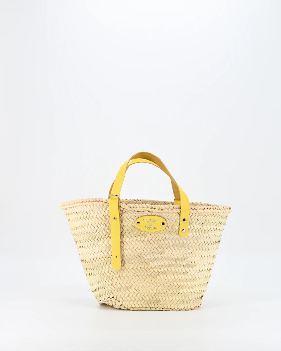 ManuelaM_yellow_front.jpg